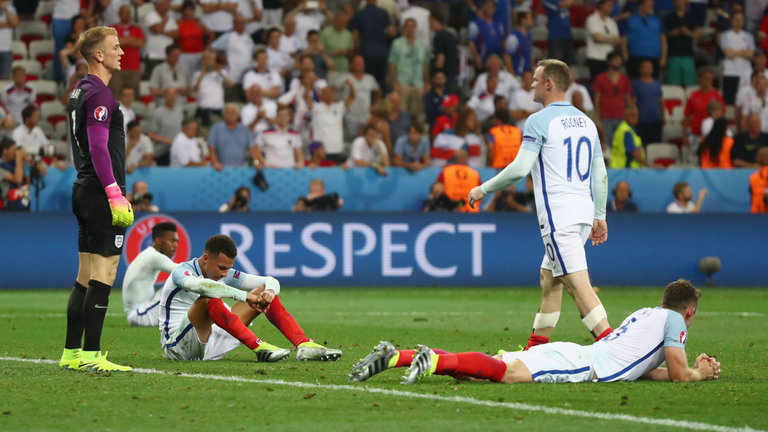 Hart áll, Rooney sétál, a többiek összerogytak / Fotó: Skysports.com