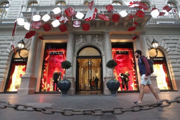 Az Il Bacio di Stile luxusáruház idén nyitotta meg kapuit az  Andrassy út 19. szám alatt.  Fotó. Heti Válasz/Leéb Ádám