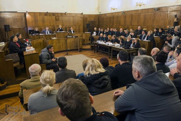 Vizoviczki László és 32 társának perét november 19-én kezdte tárgyalni a Fővárosi törvényszék. Fotó: Mészáros Péter/PS