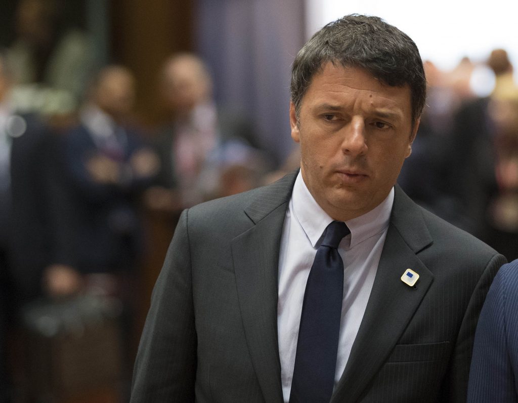 Matteo Renzi, Italy's prime minister, arrives ahead of round table talks with European Union (EU) leaders in Brussels, Belgium, on Friday, Oct. 21, 2016 The divisions between the U.K. and the rest of the European Union began to take shape on Thursday as Germany warned Britain faces a “difficult path” at Theresa May’s first summit as prime minister. Photographer: Jasper Juinen/Bloomberg