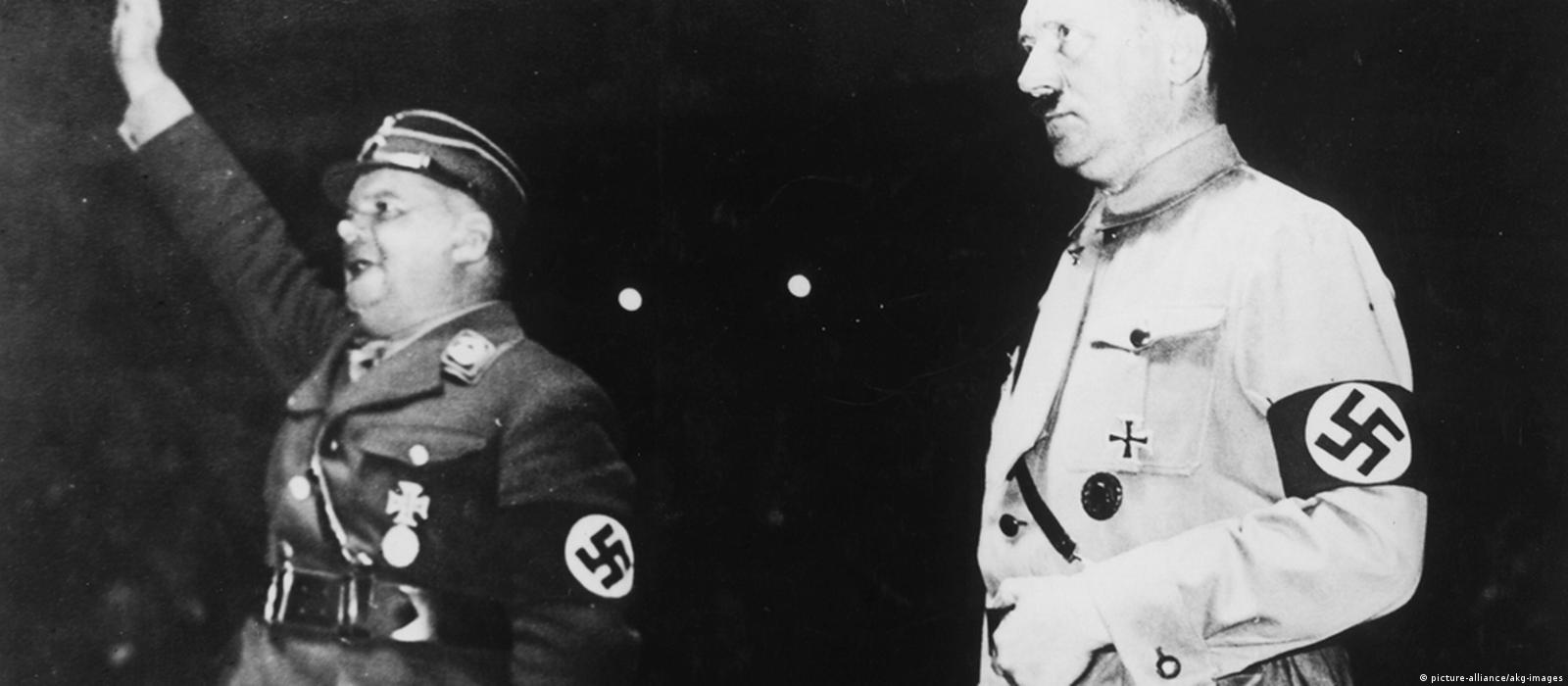 Röhm (az SA vezetője) és Hitler itt még együtt / Fotó: Dw.com