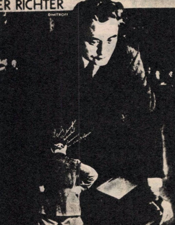 Korabeli plakát a perről, ahol a vádló (Hitler) és a vádlott (Dimitrov) a kép üzenete szerint helyet cserélt / Forrás: Ország-Világ, arcanum