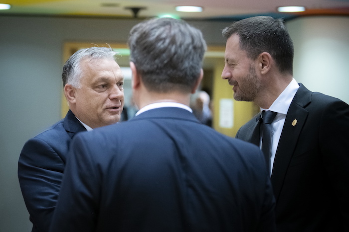 Szlovákia kész segíteni a schengeni határ védelmében Magyarországnak és Szerbiának