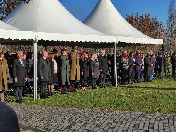 A résztvevők tiszteletadása a GULAG-megemlékezésen. Fotó: Kovács Attila