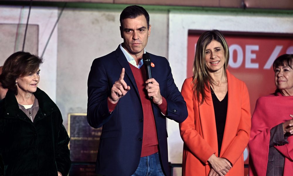 A spanyol miniszterelnök lemondását fontolgatja