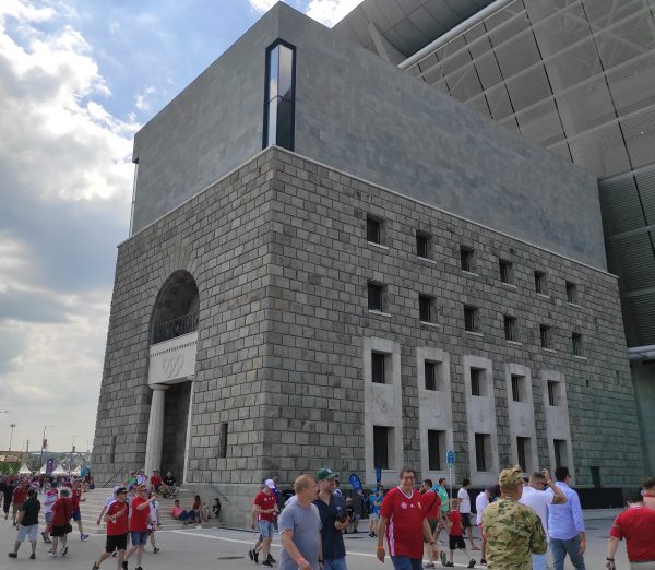 A toronyépület az egyedüli, amelyik a régi Népstadion épület-komplexumából megmaradt. Itt kap helyet a ma felavatott Puskás Múzeum. A szerző felvétele.